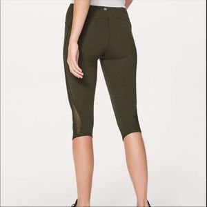 lululemon athletica Pants - Lululemon cropped olive green leggings, mesh panel lululemon athletica Pants - Lululemon cropped olive green leggings, mesh panel